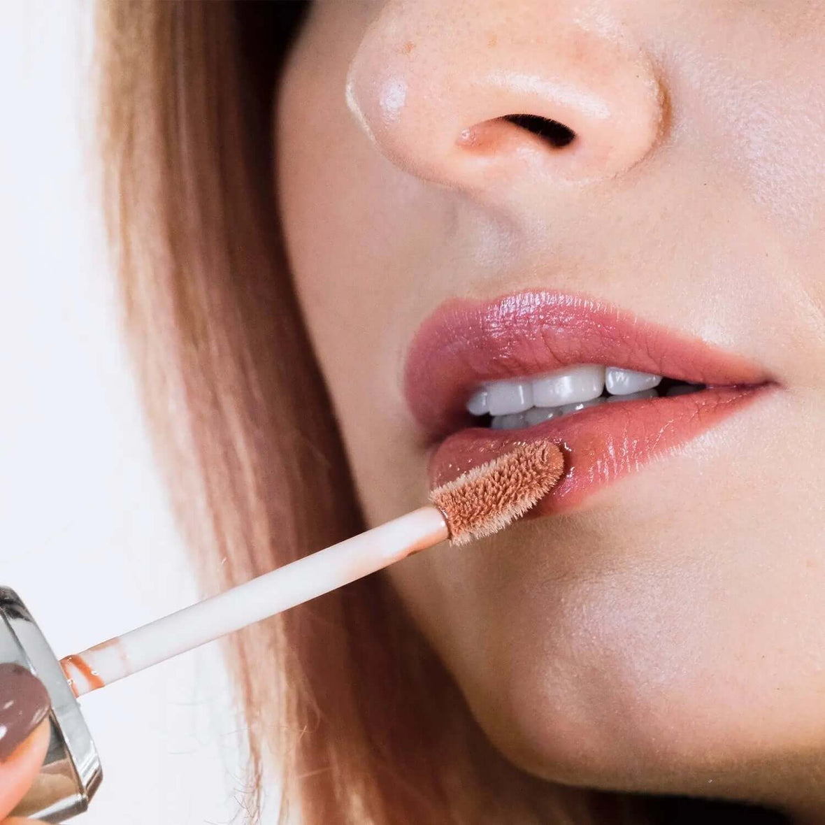 Get Radiant, Glossy Lips with Natural Lip Gloss - SkinFlora