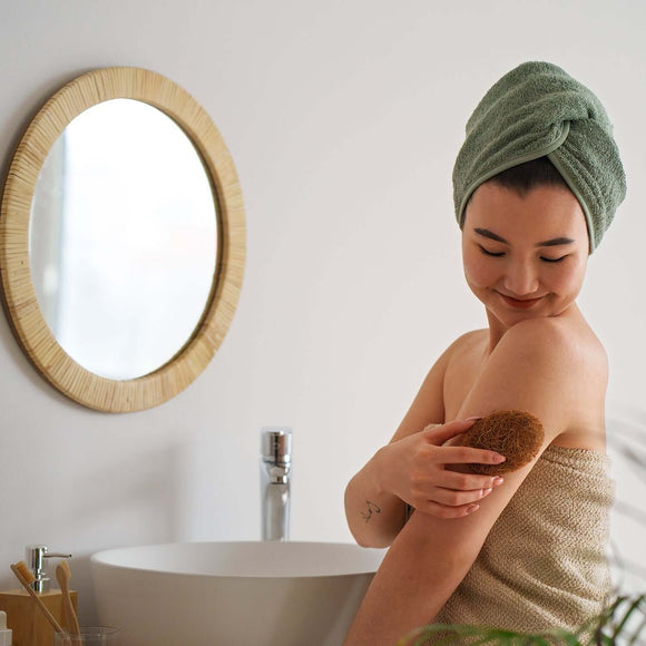 Gentle-Exfoliation-Secrets-Best-Face-Scrubs-for-Sensitive-Skin-in-the-UAE SkinFlora