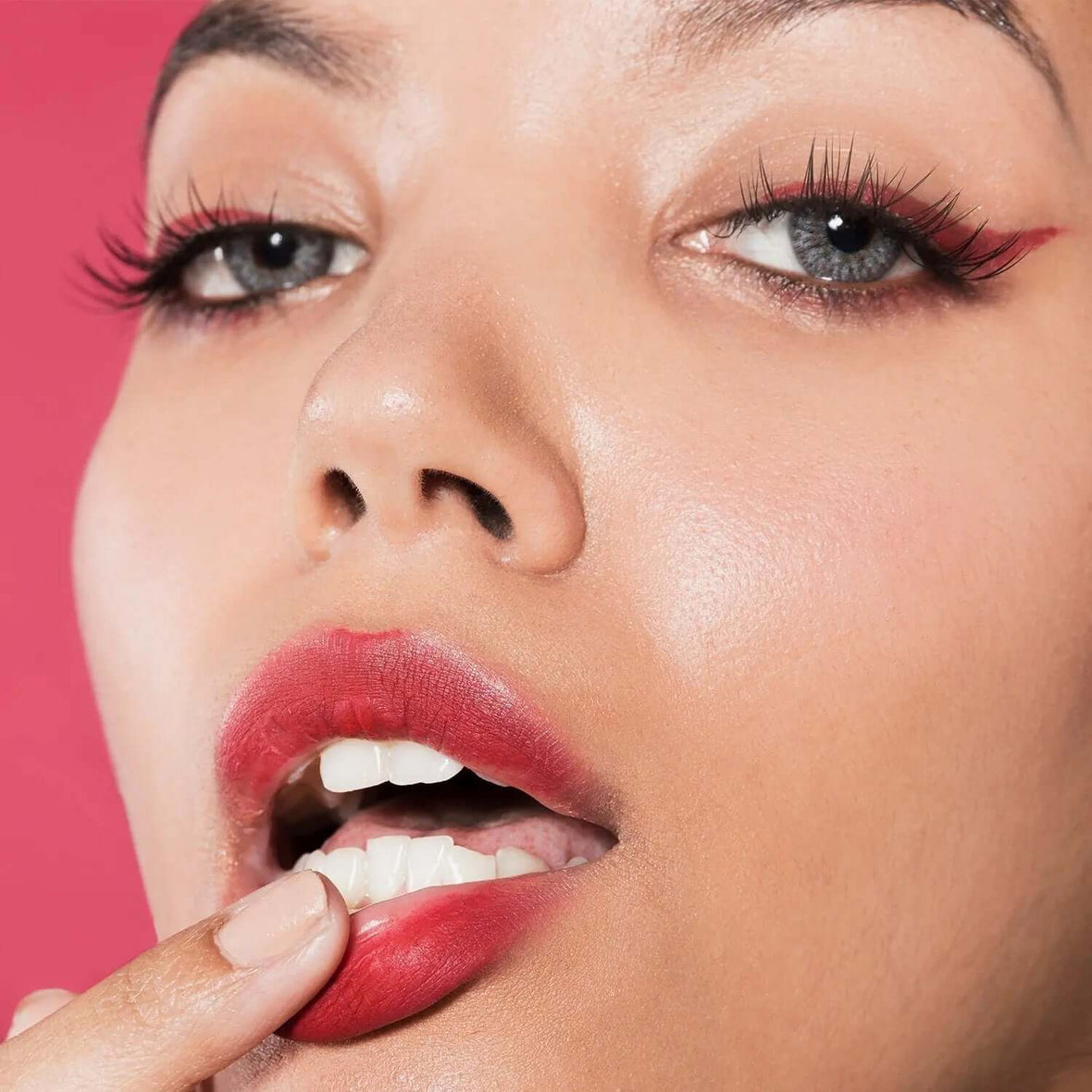 Why a Natural Lip Scrub is Your Daily Secret for Soft Lips - Natural Lip - Skinflora - شفاه - سكينفلورا