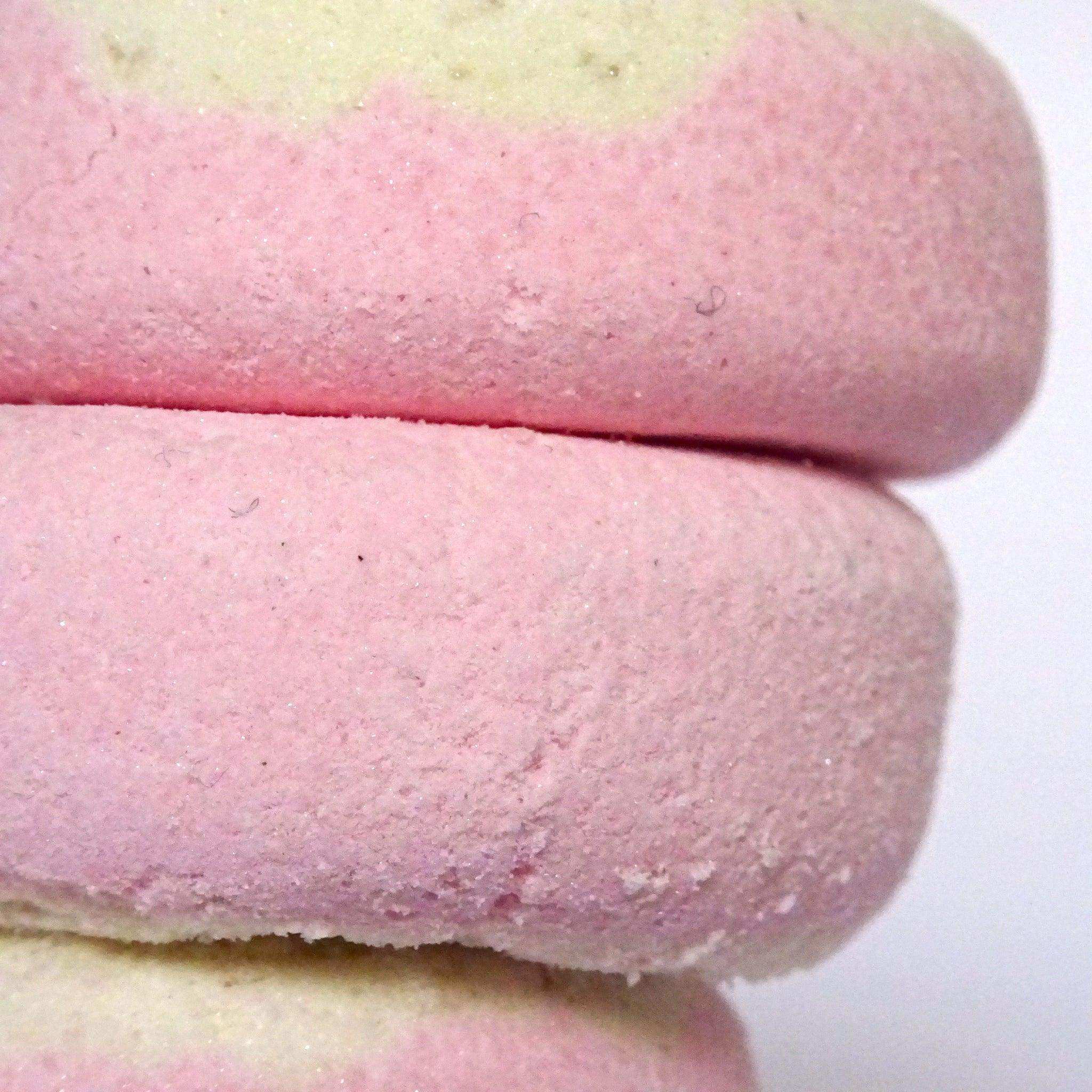 Luxurious bath bomb for relaxation, soft skin, and glowing finish - Skinflora UAE | قنبلة الاستحمام الفاخرة للاسترخاء وترطيب البشرة ولمعان مشرق - سكينفلورا الإمارات
