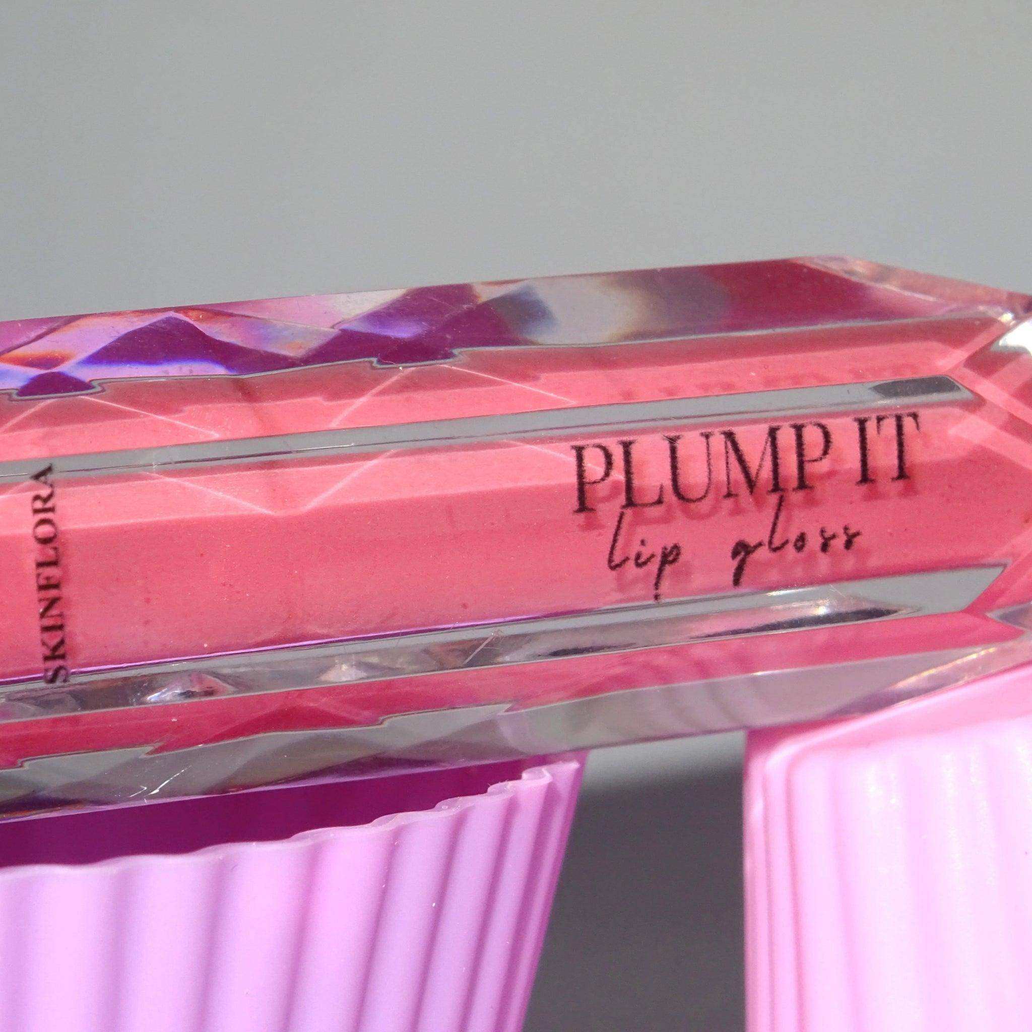 Plump It Gloss for full, smooth lips without fillers - Skinflora UAE | Plump It Gloss لشفاه ممتلئة وناعمة بدون حشوات - سكينفلورا الإمارات