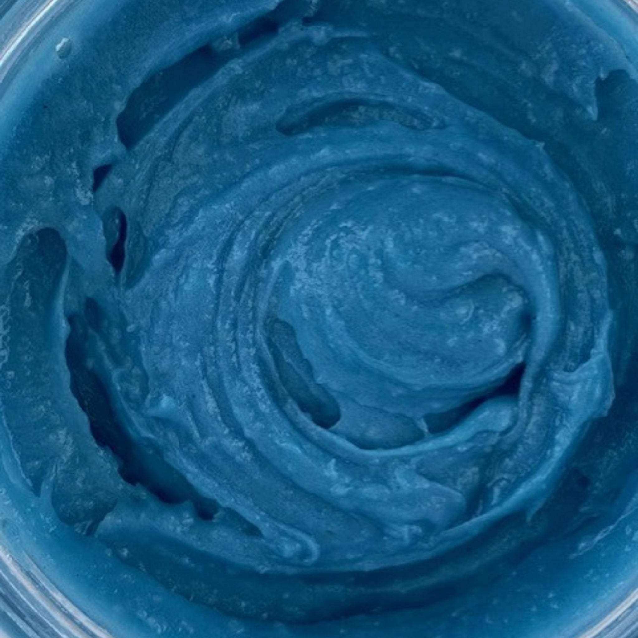 Nila Rice Glow scented body scrub with Moroccan blue powder for radiant skin - Skinflora UAE | مقشر جسم Nila Rice Glow ببودرة النيلة الزرقاء لبشرة مشرقة - سكينفلورا الإمارات